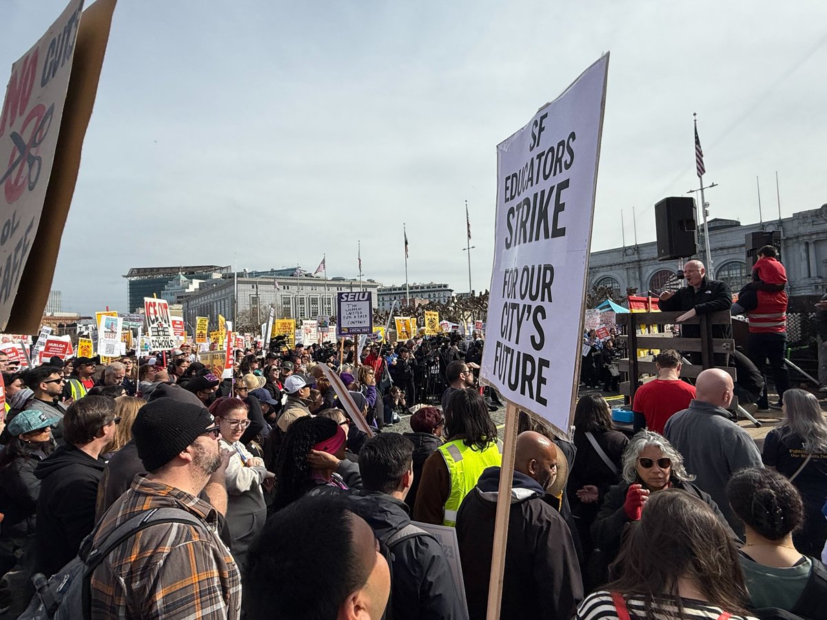 SF
EDUCATORS
STRIKE
FOR OUR
CITY'S
FUTURE