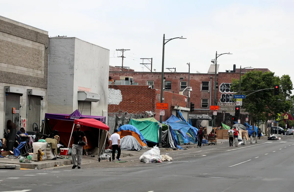 Harmony Project
END ROAD WORK
Towne Av
LA JOLLA
FURNISHED FOR
END ROAD WORK