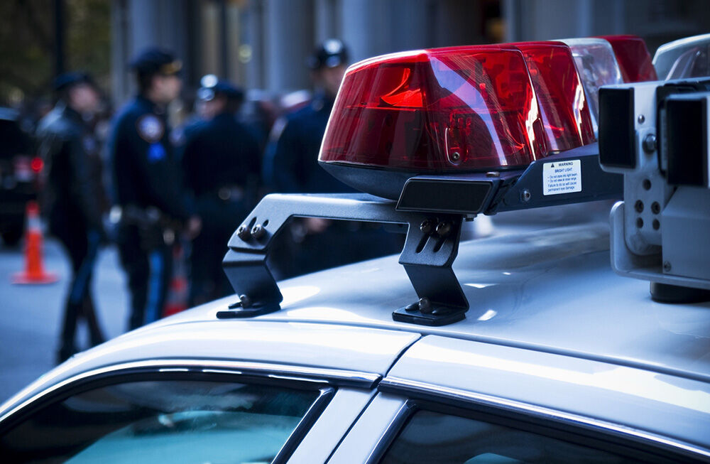 WARNING
BRIGHT LIGHT
Do not stare into light directly
Failure to do so might cause
permanent eye damage