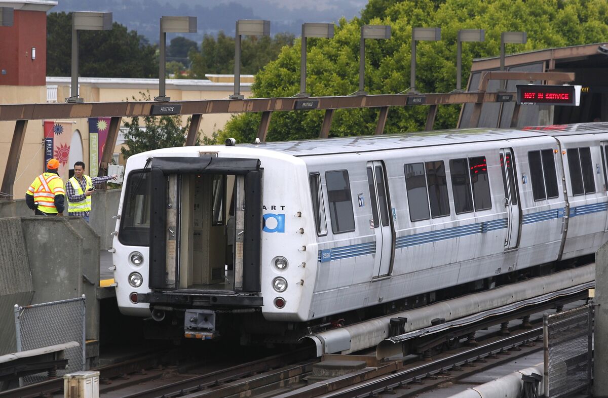 BART
FRUITVALE
NOT IN SERVICE
